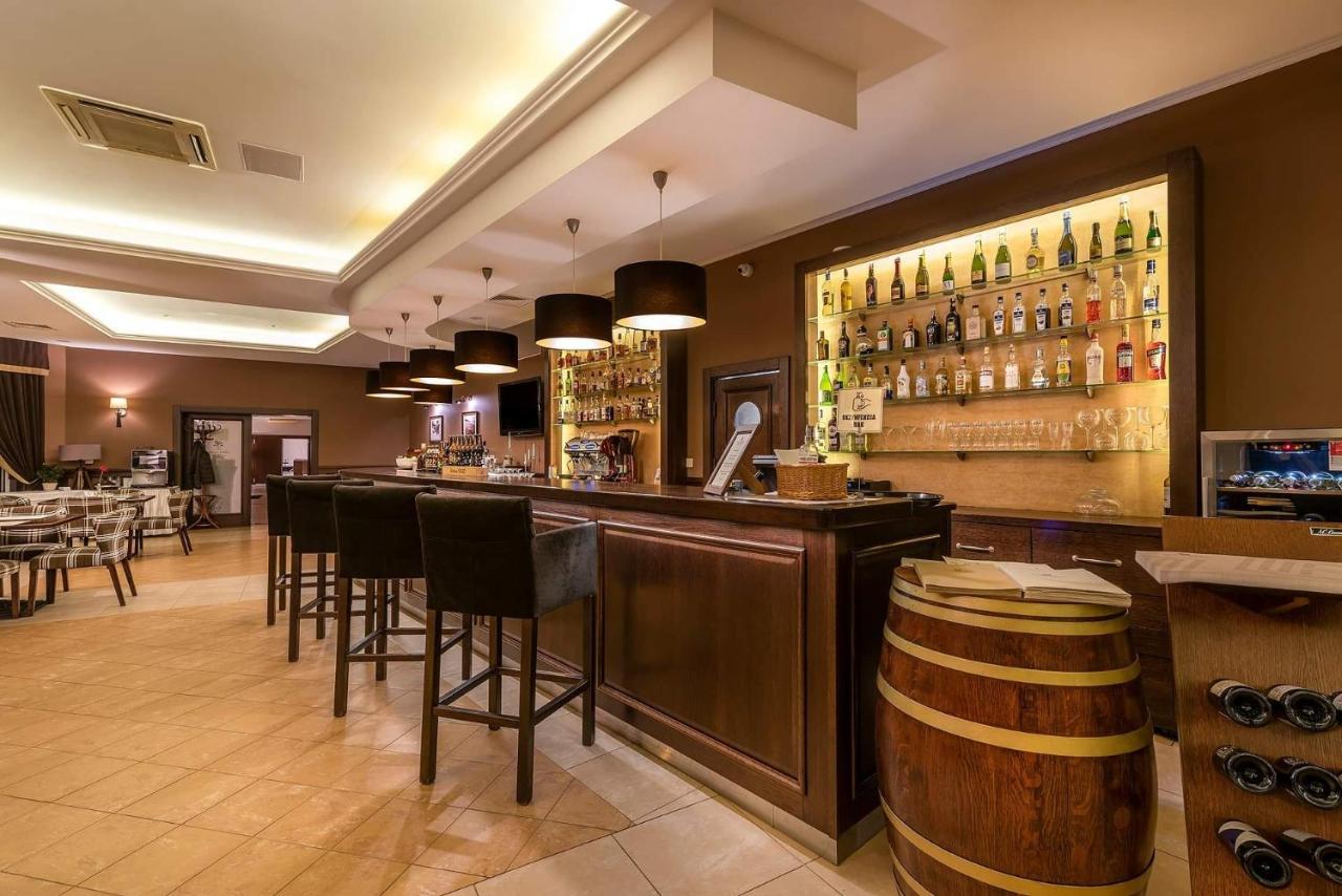 The Amber Business & Spa Hotel Oleśnica エクステリア 写真