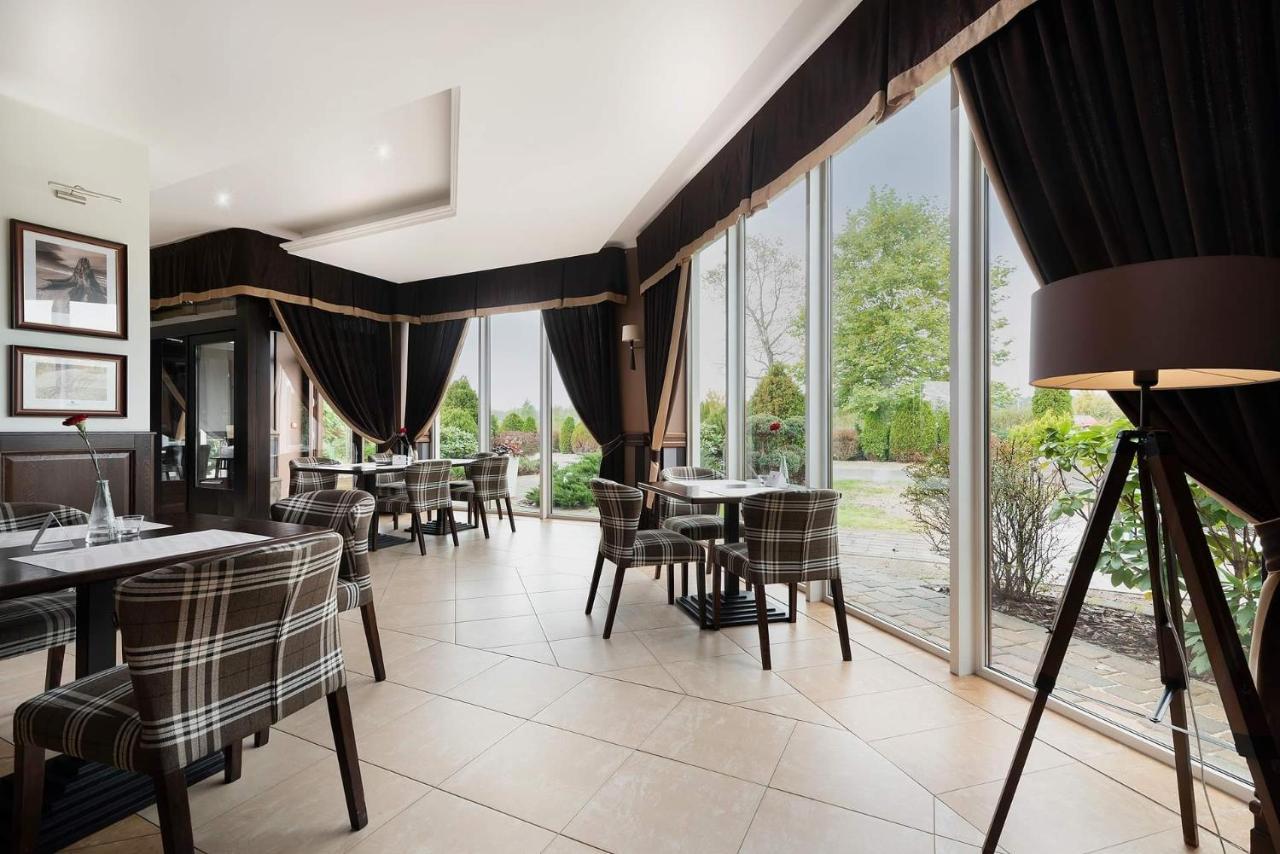 The Amber Business & Spa Hotel Oleśnica エクステリア 写真