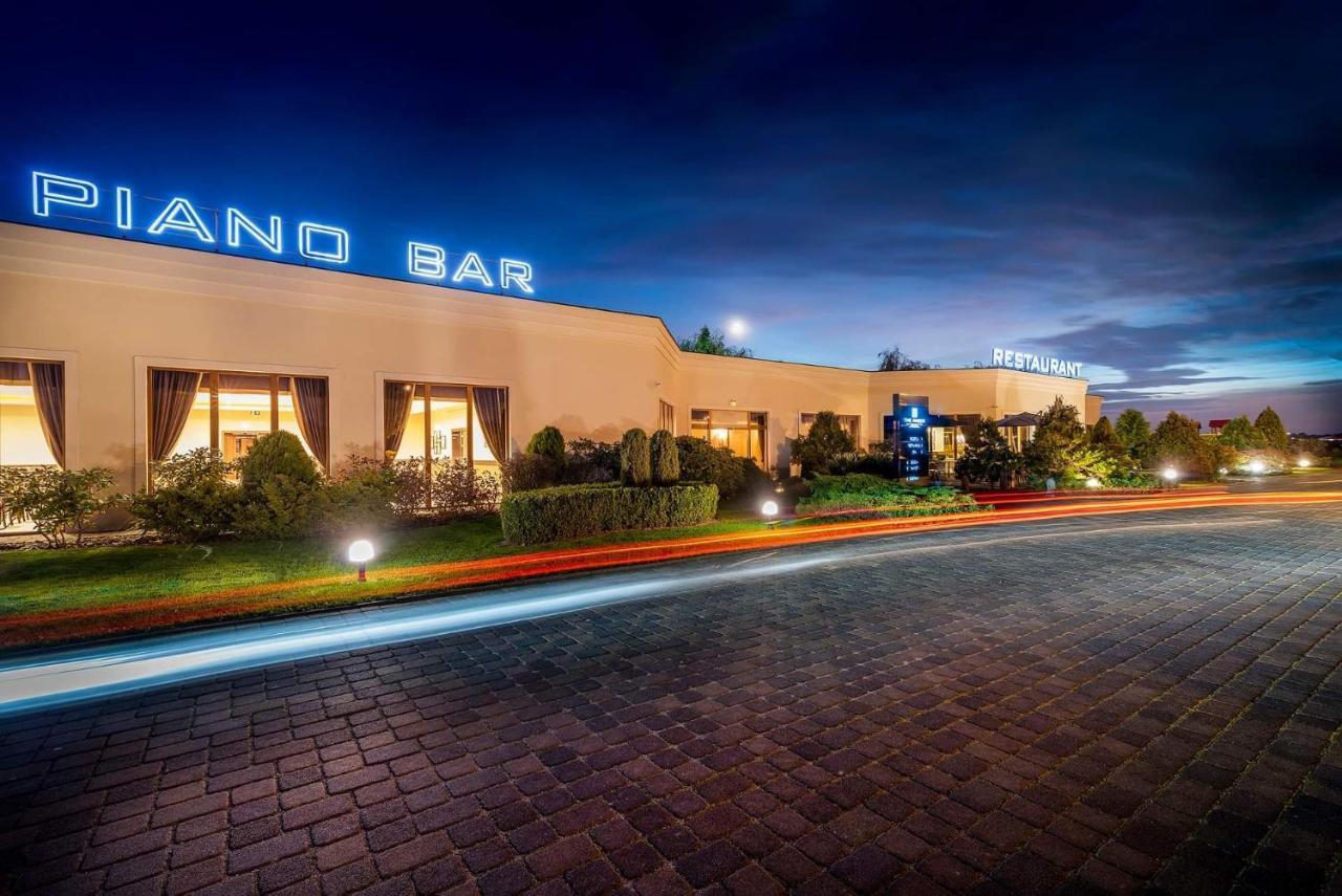 The Amber Business & Spa Hotel Oleśnica エクステリア 写真