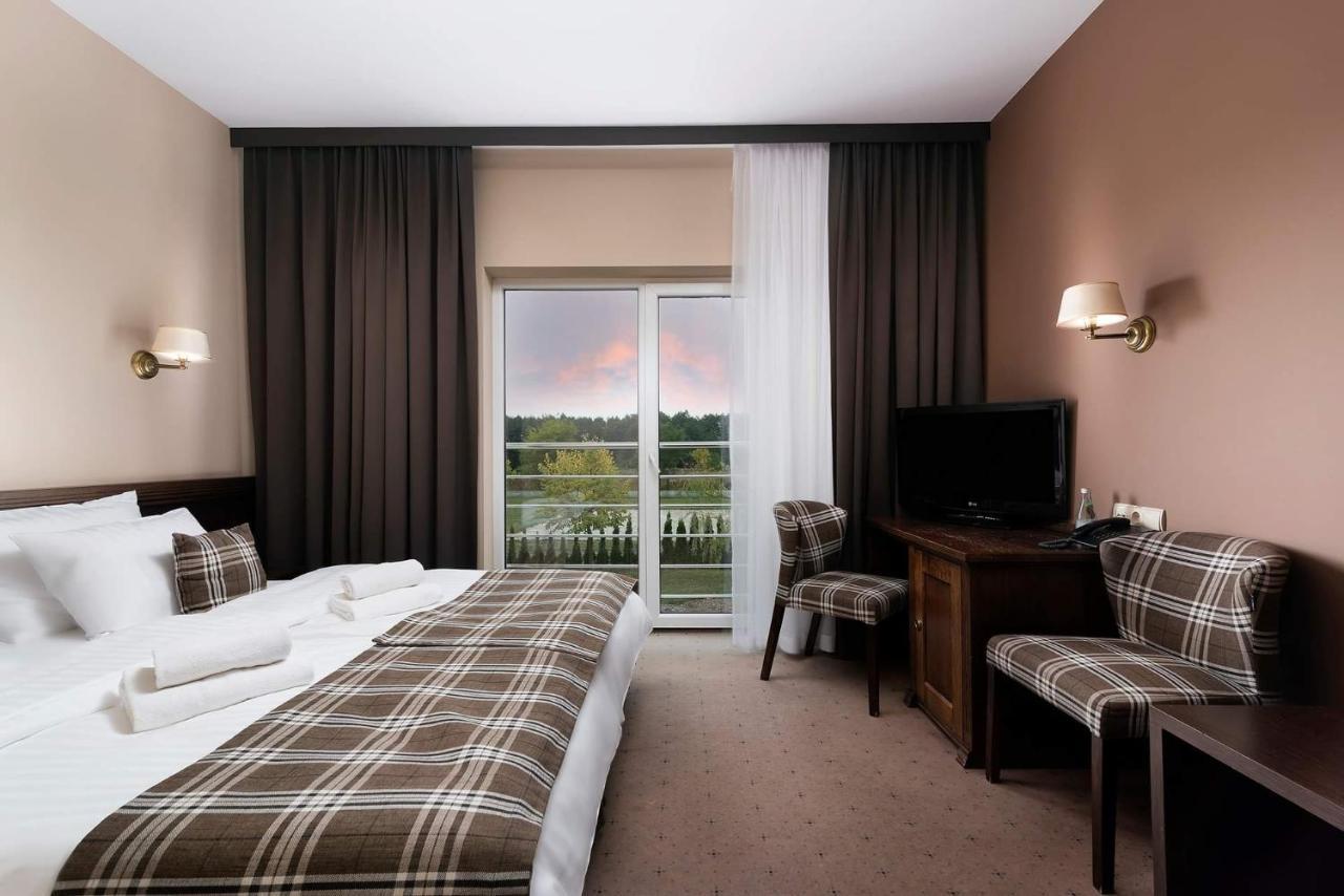 The Amber Business & Spa Hotel Oleśnica エクステリア 写真