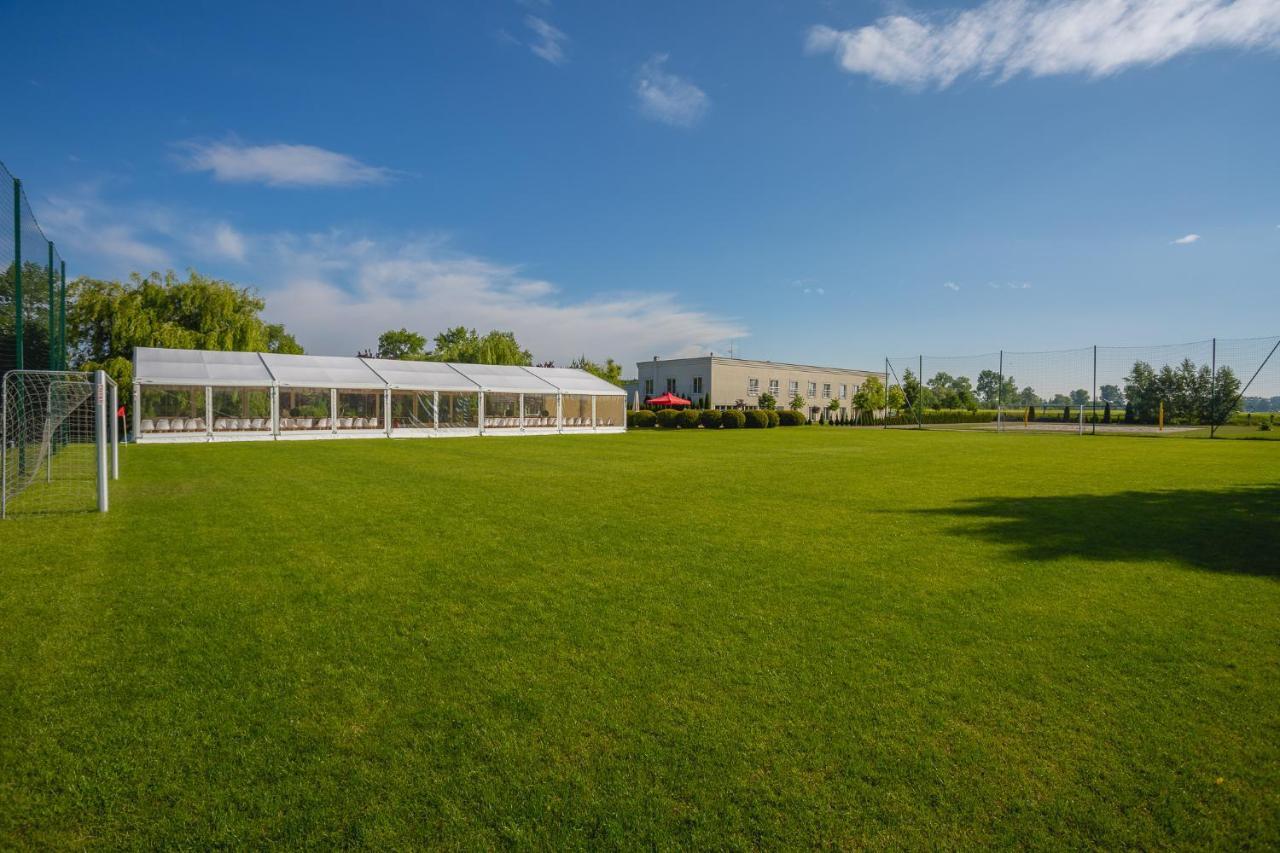The Amber Business & Spa Hotel Oleśnica エクステリア 写真